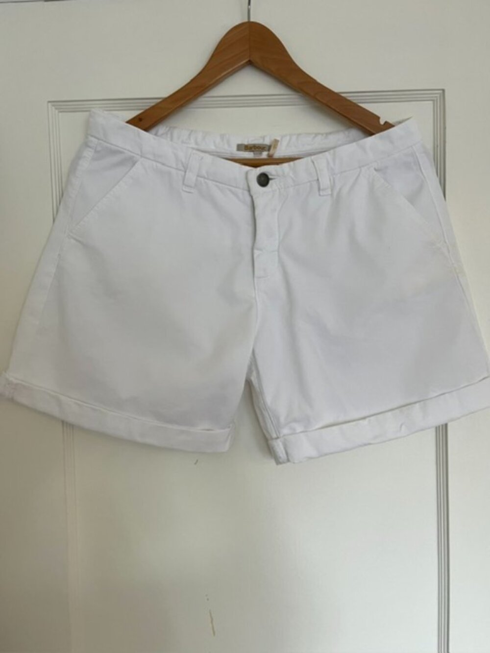 Barbour Essential Chino Shorts in White | US 10